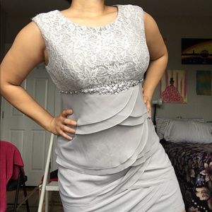 Beautiful Silver Sparkle Jessica Howard Dress 10